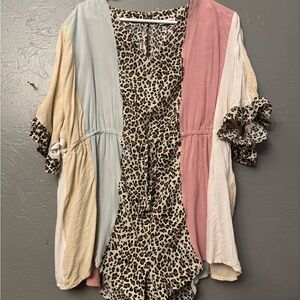 Main Strip Leopard and Pastel Kimono Blouse